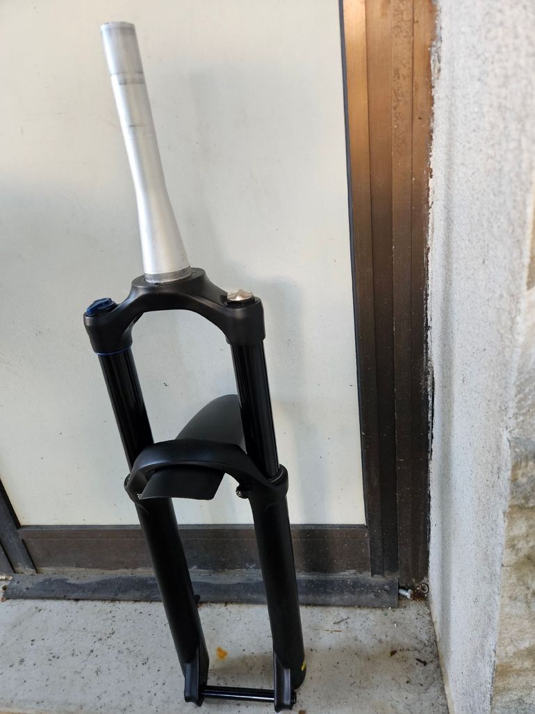 Použité Sr Suntour Lytro 35 Supreme Air LOR 140mm 2023 bike — obrázek 16 z 18