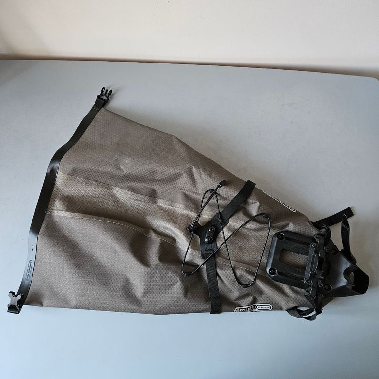 Used Ortlieb Seat-Pack QR Satteltasche Arschrakete 13L Dark Sand bike — image 1 of 6