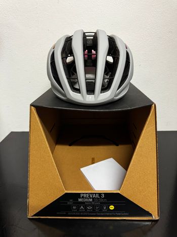 Used S-Works Prevail 3 Helmet Taglia M 2026 bike — image 2 of 5
