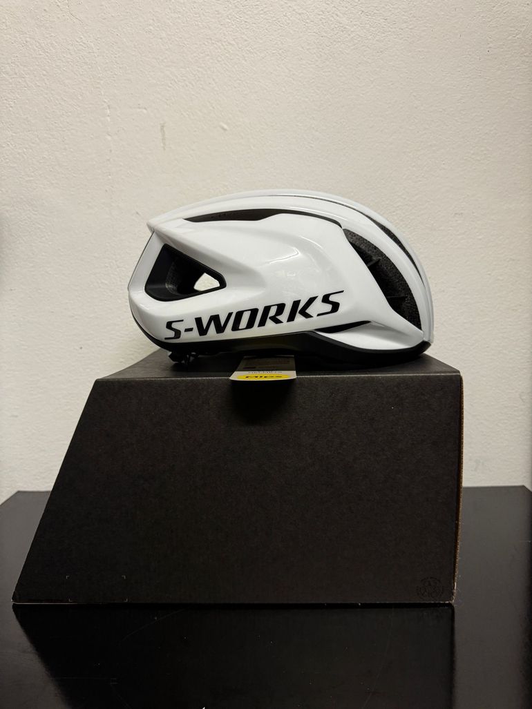 Used S-Works Prevail 3 Helmet Taglia L 2026 bike — image 3 of 4