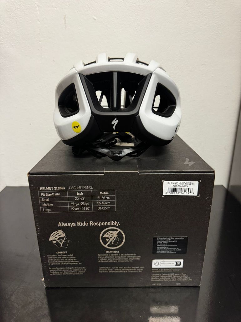 Used S-Works Evade 3 Taglia M Helmet 2025 bike — image 6 of 6