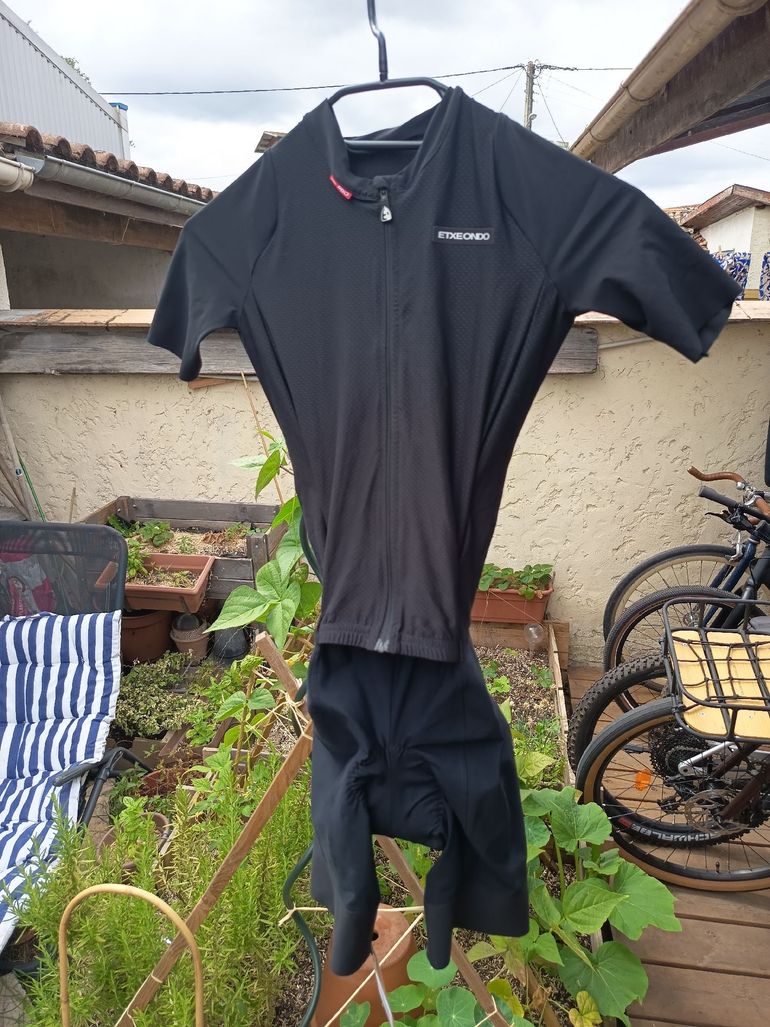 Used Etxeondo Combinaison courte vélo 2024 bike — image 2 of 6