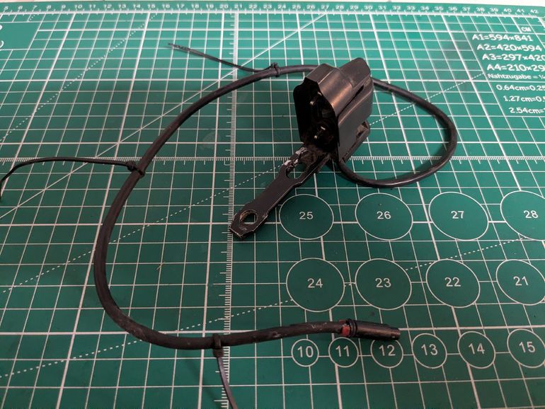Used Shimano Support batterie externe pour DI2 10 vitesses bike — image 1 of 3