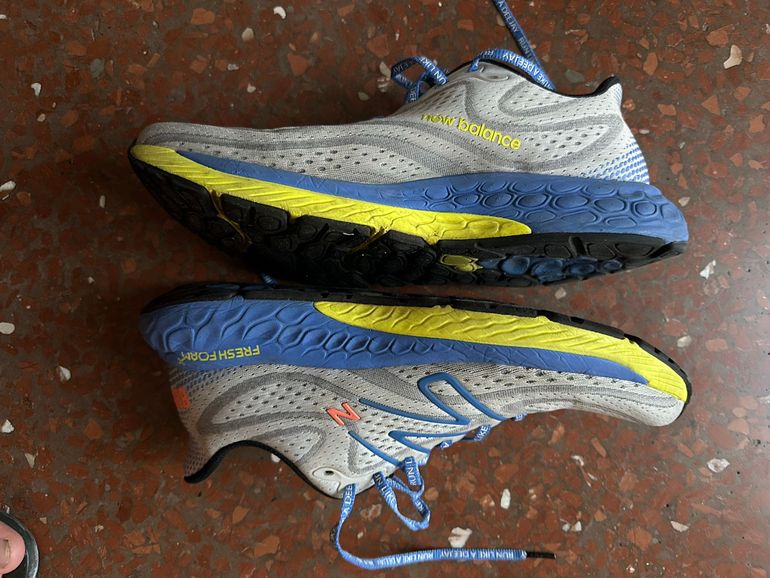 Used New Balance Fresh Foam 2025 bike — image 3 of 6