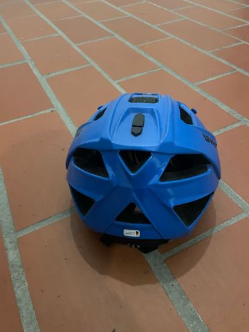 Używany Uvex Quatro Helmet 2018 bike — zdjęcie 4 z 6