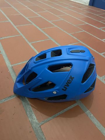 Używany Uvex Quatro Helmet 2018 bike — zdjęcie 1 z 6