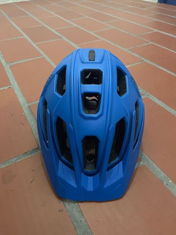 Używany Uvex Quatro Helmet 2018 bike — zdjęcie 2 z 6