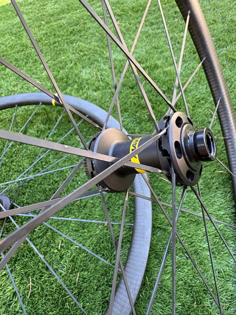 Used Mavic Cosmic SL 32 bike — image 8 of 10