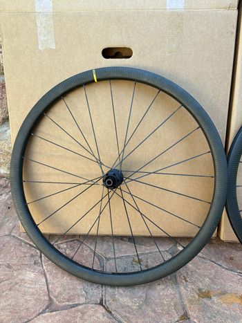 Used Mavic Cosmic SL 32 bike — image 2 of 10