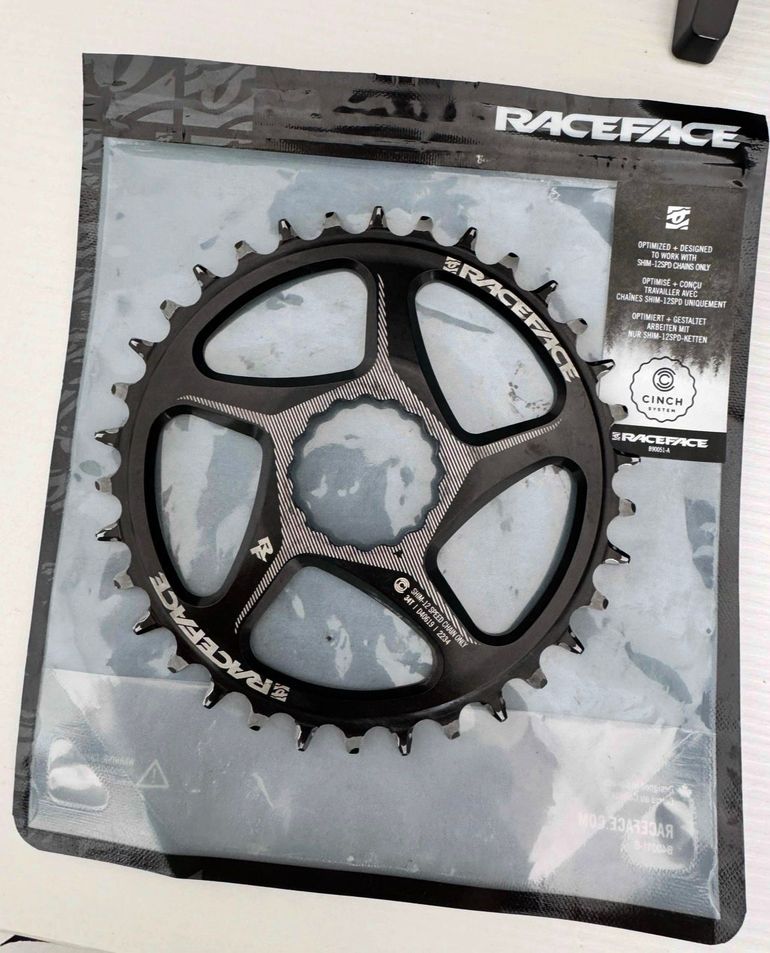 Used Race Face Next SL carbon 2024 bike — image 11 of 13