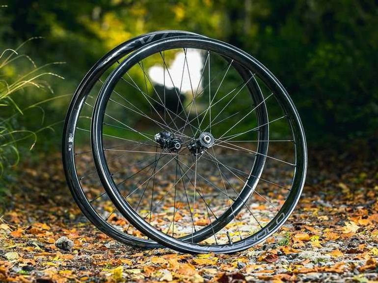 Used Campagnolo Levante Gravel Wheelset 2023 bike — image 2 of 2