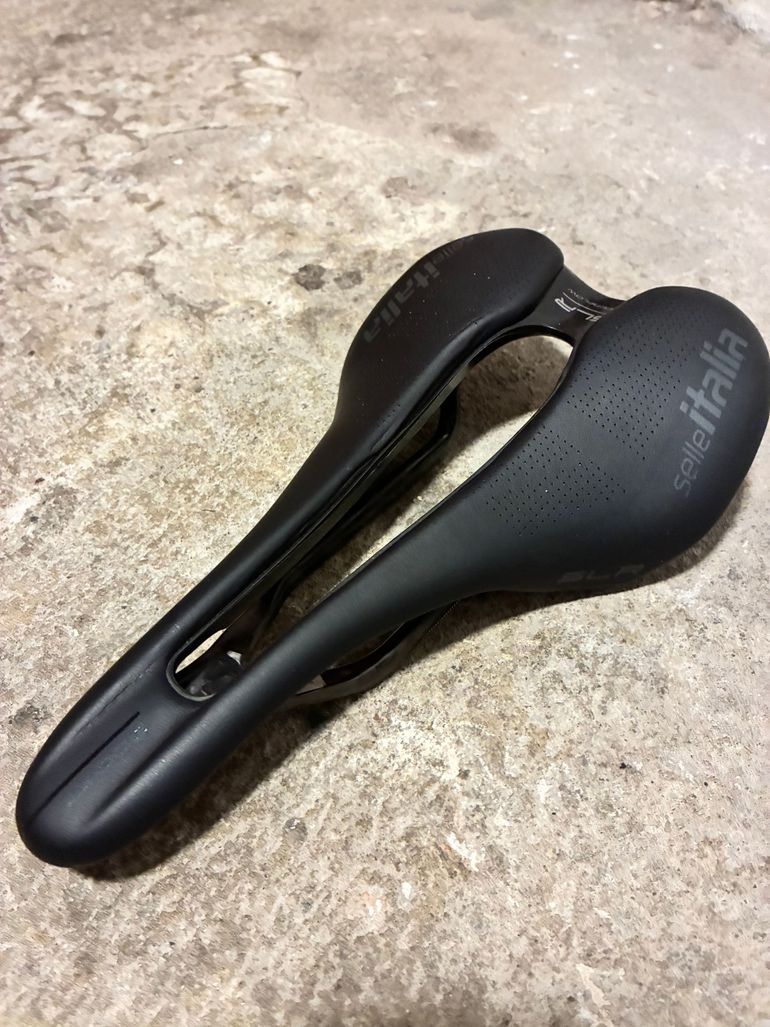 Used Selle Italia SLR Boost Superflow Kit Carbonio 145 mm bike — image 1 of 7