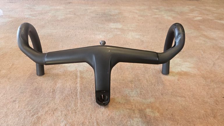Used Trek Manubrio aerolus rsl 2025 bike — image 1 of 3