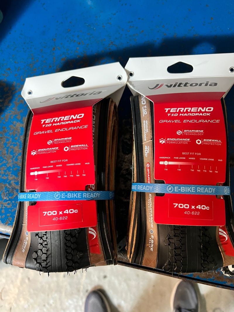 Used Vittoria T10 700x40 Tires Pair 2026 Tyres & Tubes