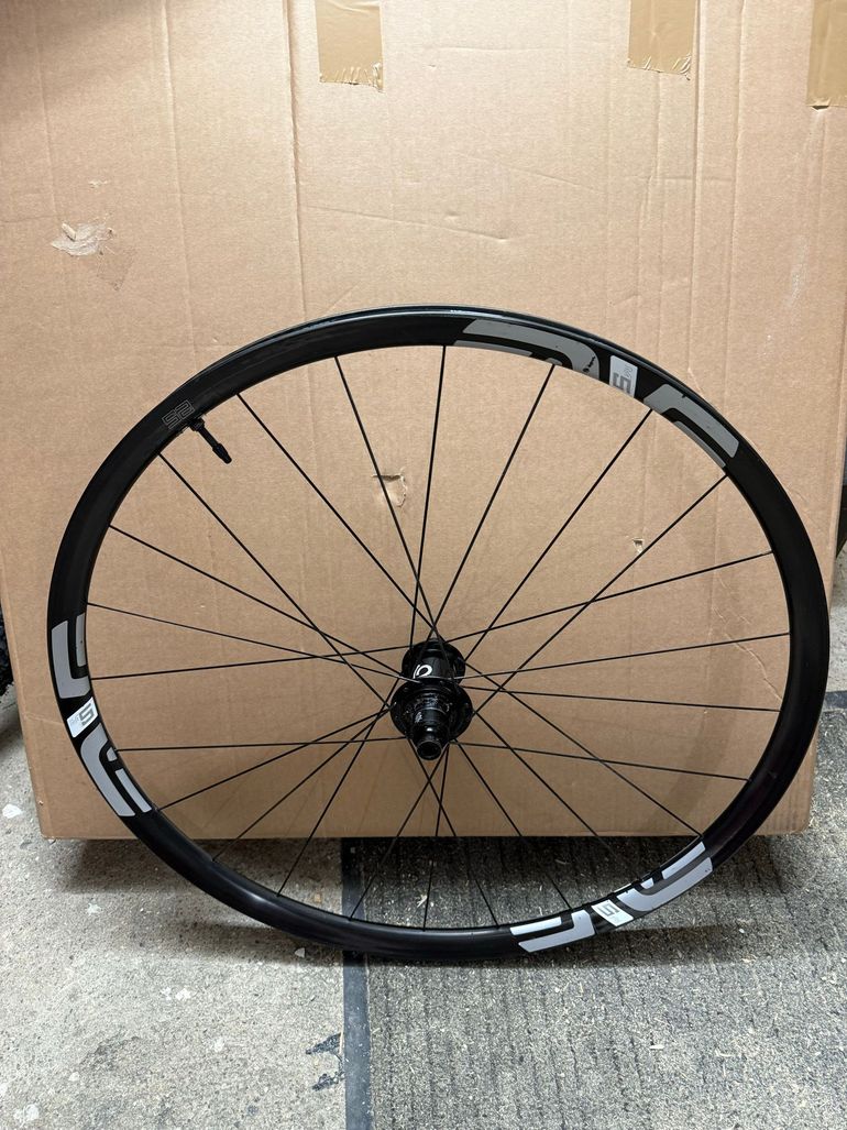 Used Enve M525 Wheelset bike — image 1 of 9