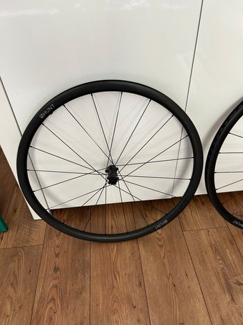 Used Hunt 30 Carbon Disc Wheelset bike