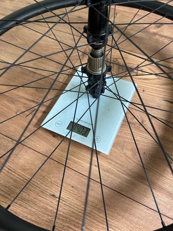 Used Hunt 30 Carbon Disc Wheelset bike — image 6 of 6