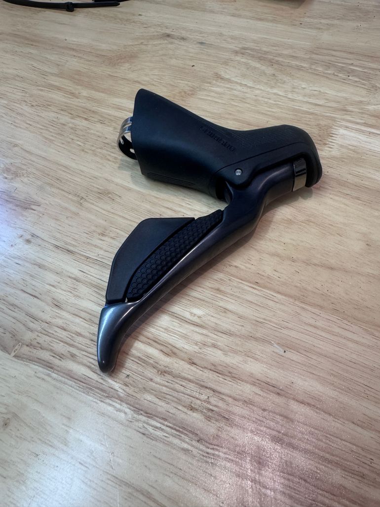 Used Shimano Ultegra Di2 ST-R8150 12 Vitesses bike — image 4 of 4