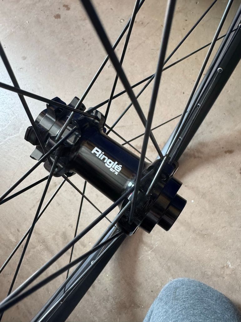 Used Sunringle SD37 Front Wheel 2024 bike — image 4 of 7