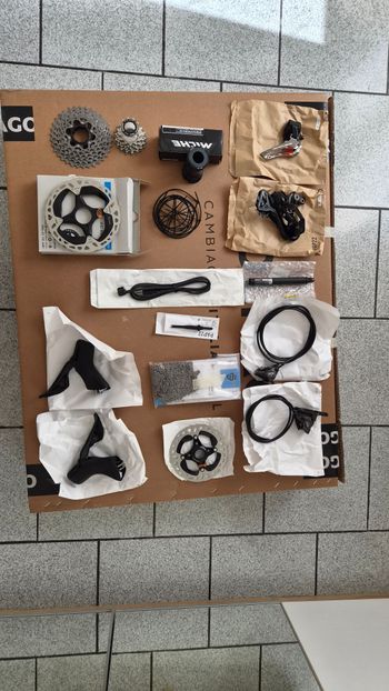 Used Shimano Dura-Ace 12v bike