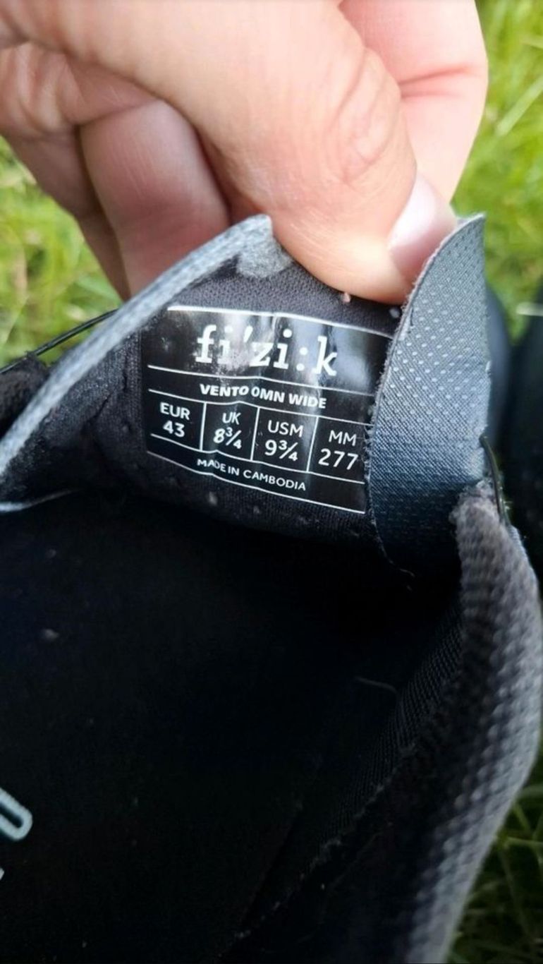Used Fizik Vento OMN Wide 43 bike — image 5 of 7