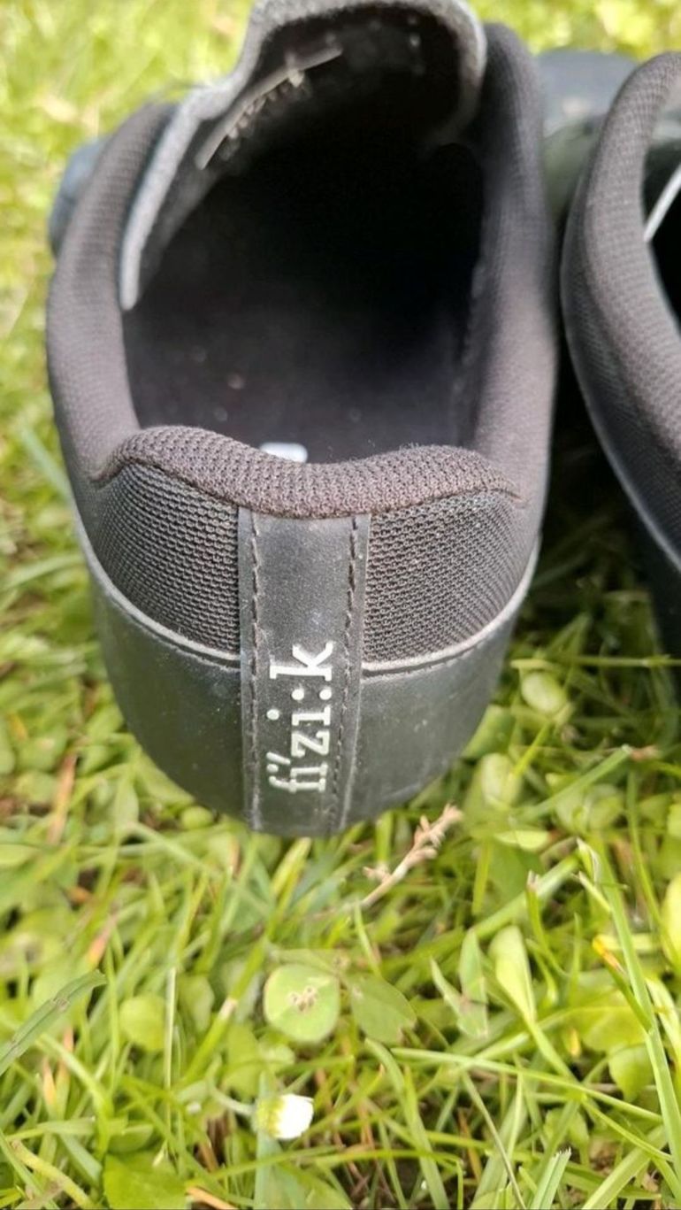 Used Fizik Vento OMN Wide 43 bike — image 4 of 7