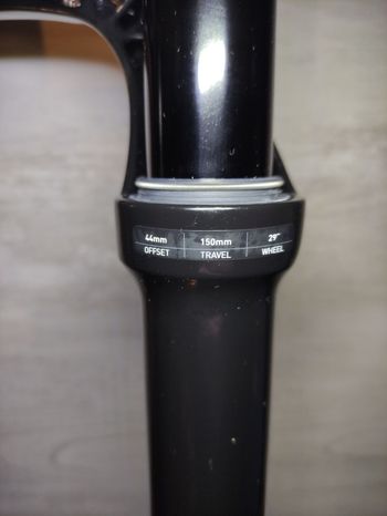 Used RockShox LYRIK Select+ Charger 2.1 RC2 Debonair bike — image 7 of 11