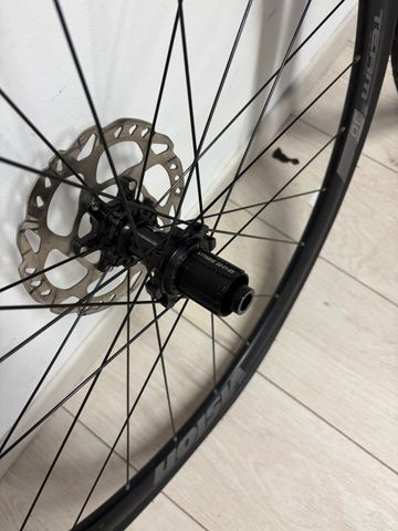 Used Vision Team 30 Disc TLR bike — image 5 of 5