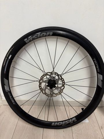 Used Vision Team 30 Disc TLR bike — image 3 of 5