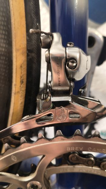 Used Campagnolo 9-speed Groupset 2000 bike — image 9 of 10