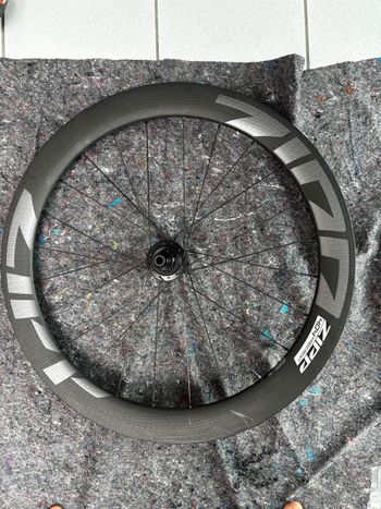 Used Zipp 404 Firecrest Tubeless Disc-brake 2025 bike