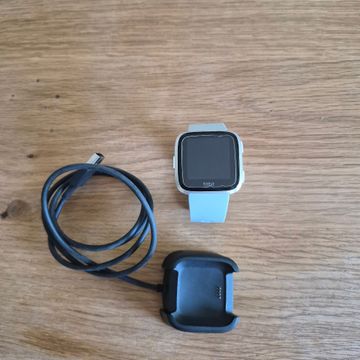 Używany fitbit Versa Smartwatch 2022 Electronics