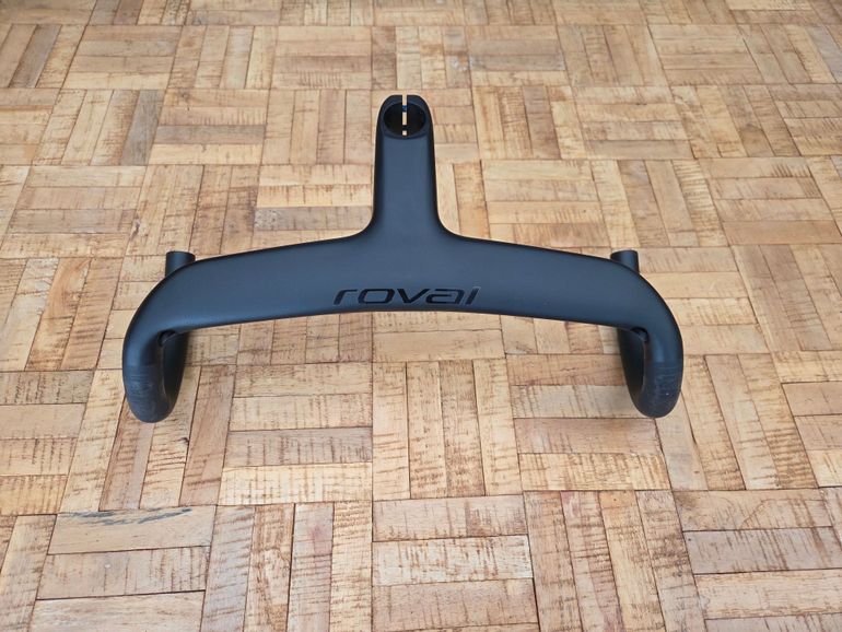 Used Specialized Roval Rapide 36cm x 110mm cockpit 2026 bike — image 1 of 7