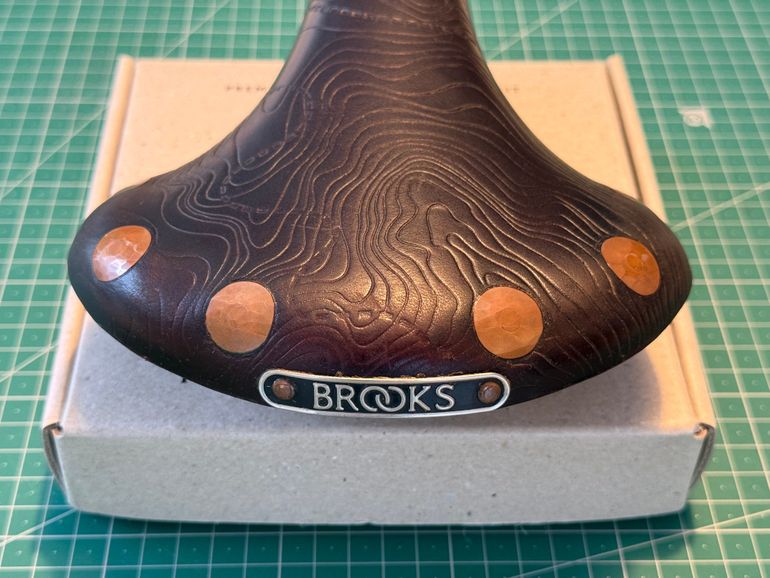 Used Brooks Team Pro série limitée Alpe d’Huez bike — image 1 of 4