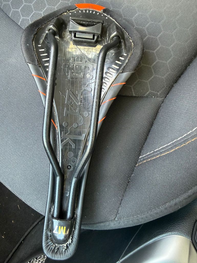 Used Fizik sella Gobi M7 bike — image 2 of 2