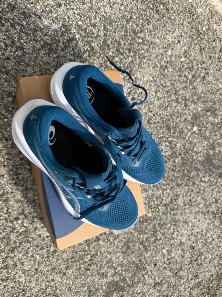 Used Asics gel cumulus 28 2026 bike — image 1 of 6