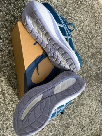 Used Asics gel cumulus 28 2026 bike — image 3 of 6