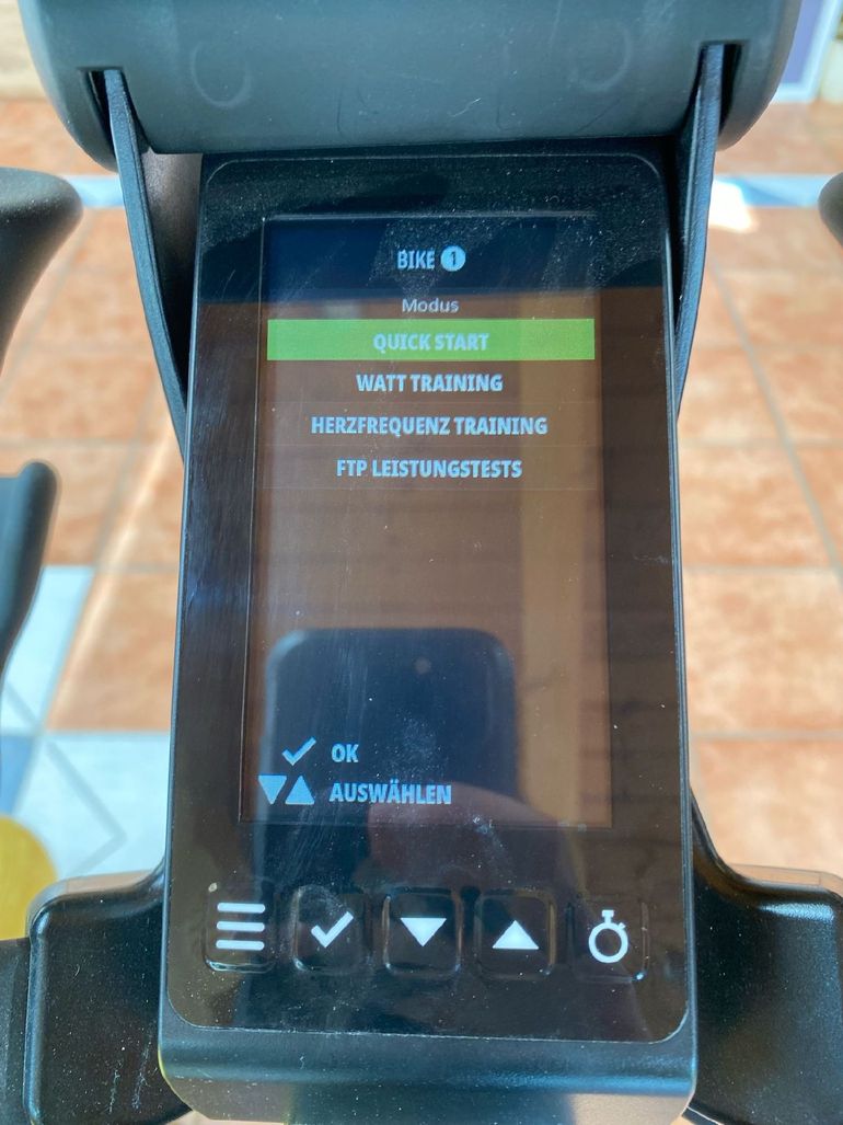 Used ICG Life Fitness IC7 bike — image 3 of 7
