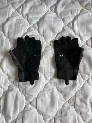 Used AGU Team Jumbo-Visma Trilogy Gloves 2023 bike — image 2 of 2