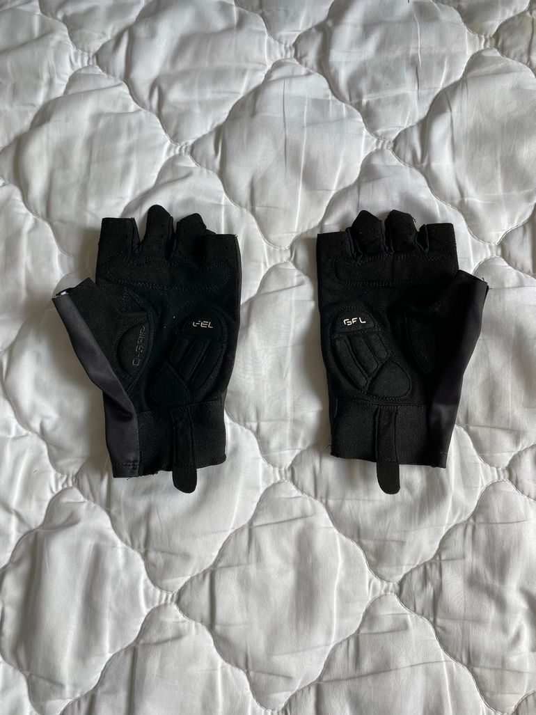 Used AGU Team Jumbo-Visma Trilogy Gloves 2023 bike — image 2 of 2