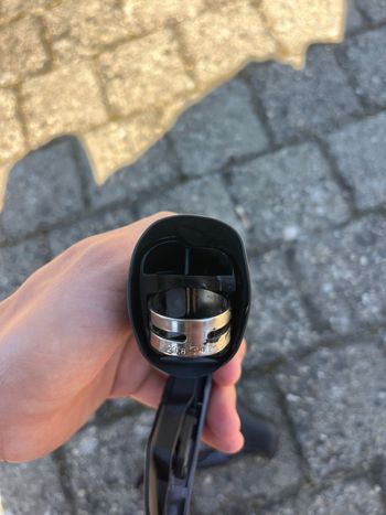 Used Shimano ULTEGRA Di2 R8050 Shifters bike — image 3 of 5
