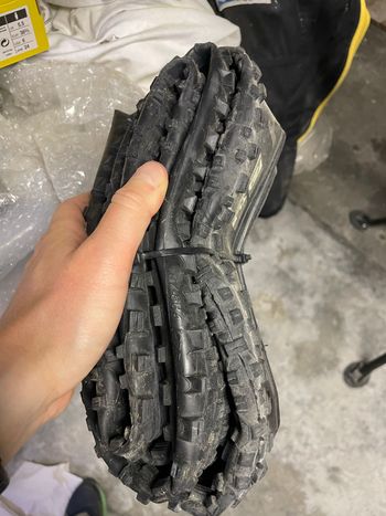 Used Schwalbe Racing Ralph 27.5x2.25 bike — image 2 of 6