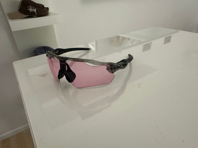 Used Oakley Radar EV Path 2026 bike — image 3 of 5