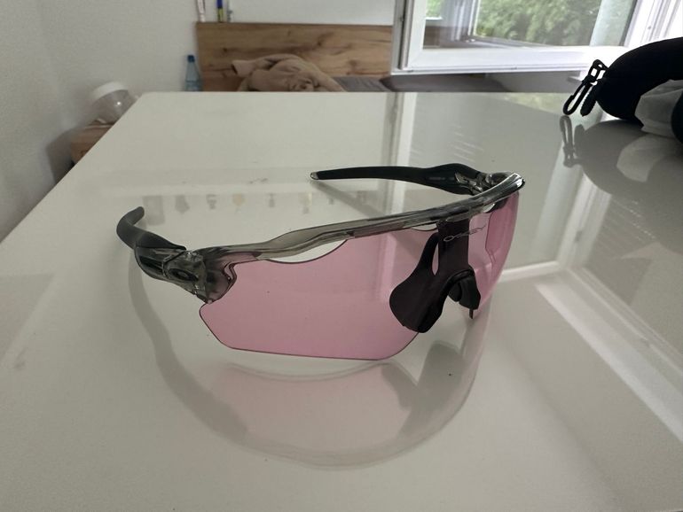 Used Oakley Radar EV Path 2026 bike — image 2 of 5