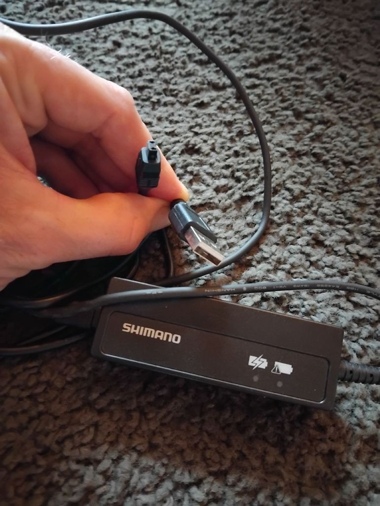 Used Shimano Di2 Battery Charger bike — image 3 of 5