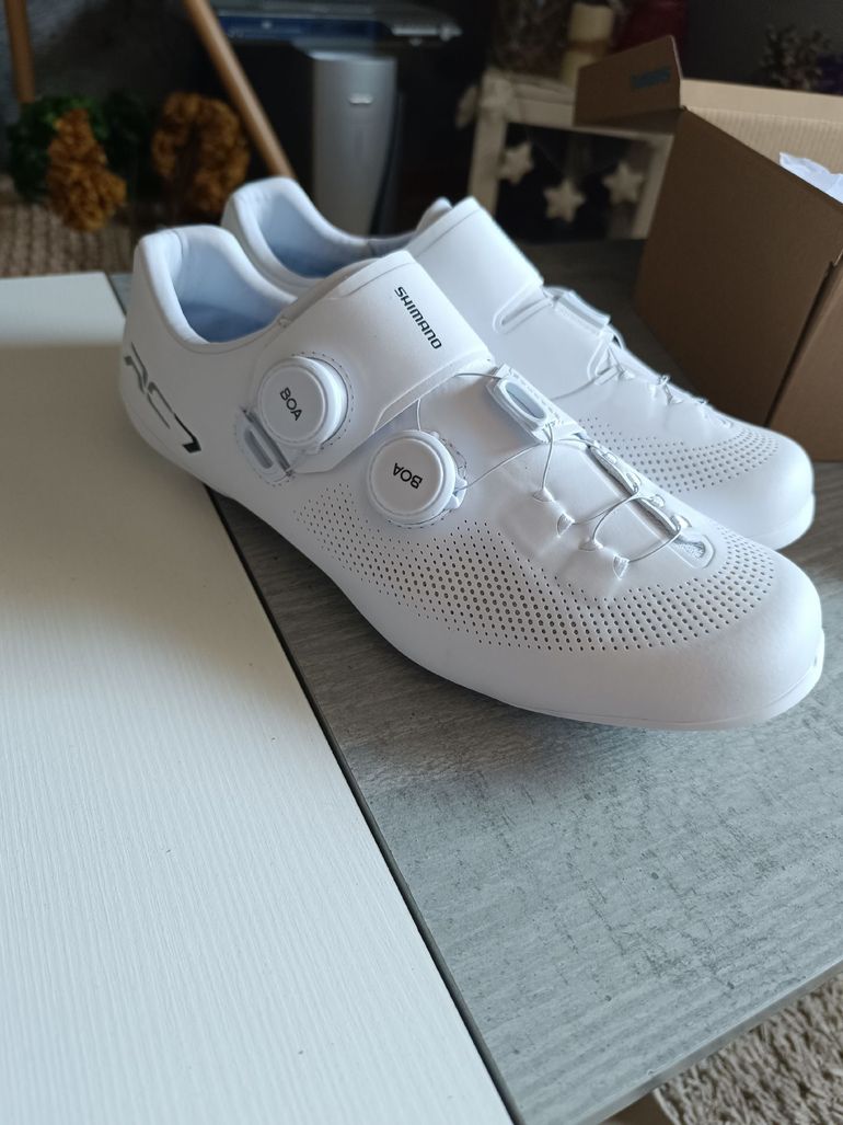 Used Shimano RC7 Wide Cycling Shoes bike — image 1 of 5