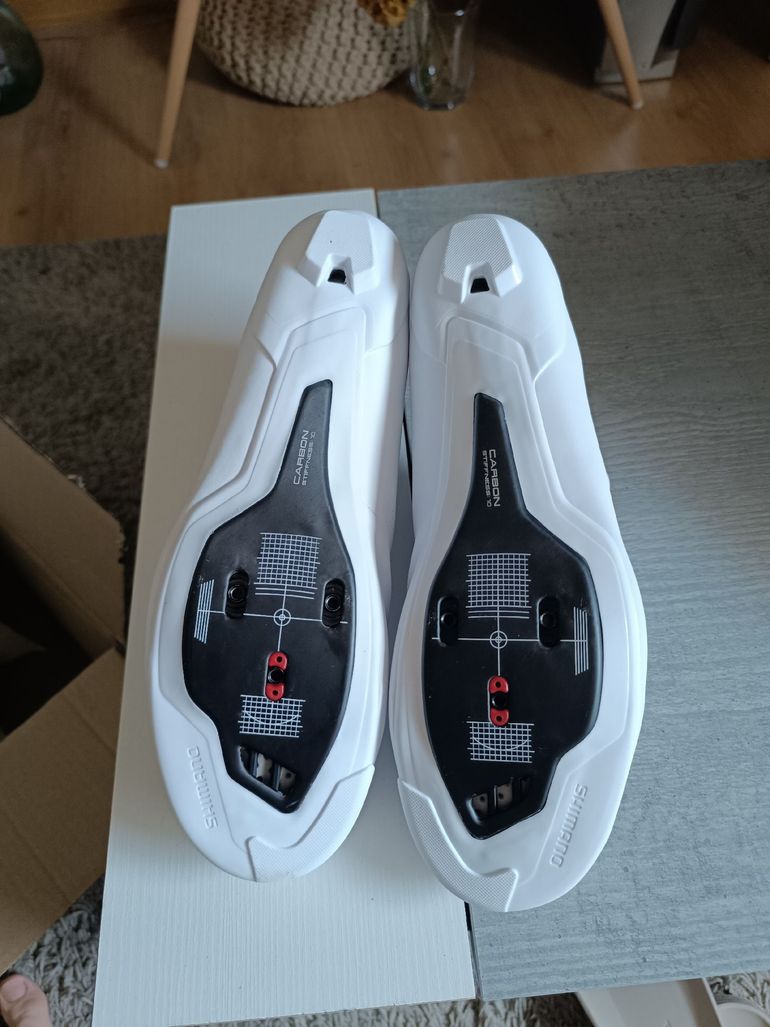 Used Shimano RC7 Wide Cycling Shoes bike — image 4 of 5