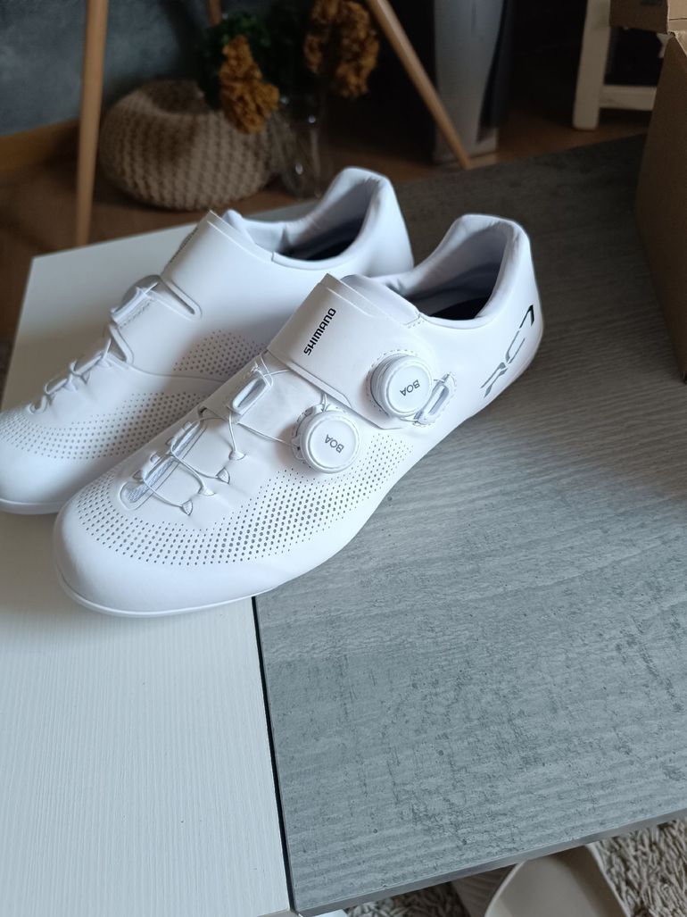 Used Shimano RC7 Wide Cycling Shoes bike — image 2 of 5