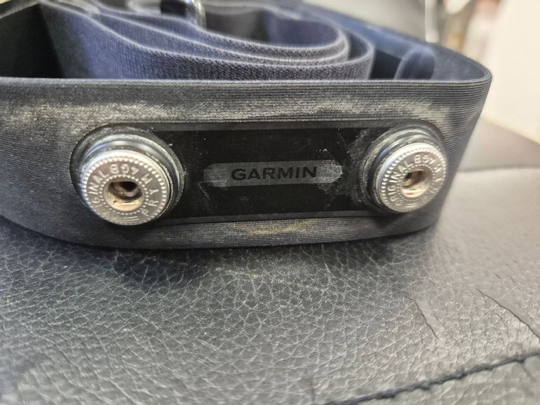 Used Garmin HRM200 Heart Rate Monitor 2025 bike — image 4 of 6