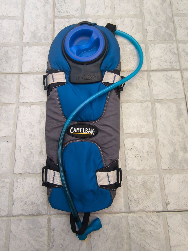 Used Camelbak Asymetrix 15 Hydration Pack bike — image 7 of 10